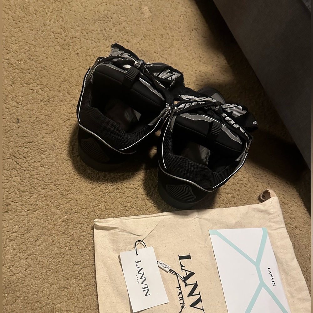 Lanvin curb size 43